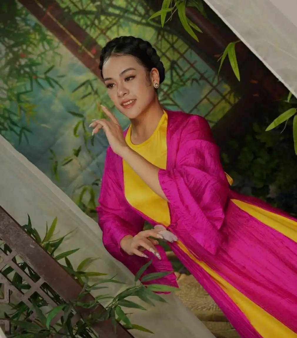 Câu chuyện cuộc đời khi màu áo lính kiên cường đi cùng nét nghệ thuật mềm mại