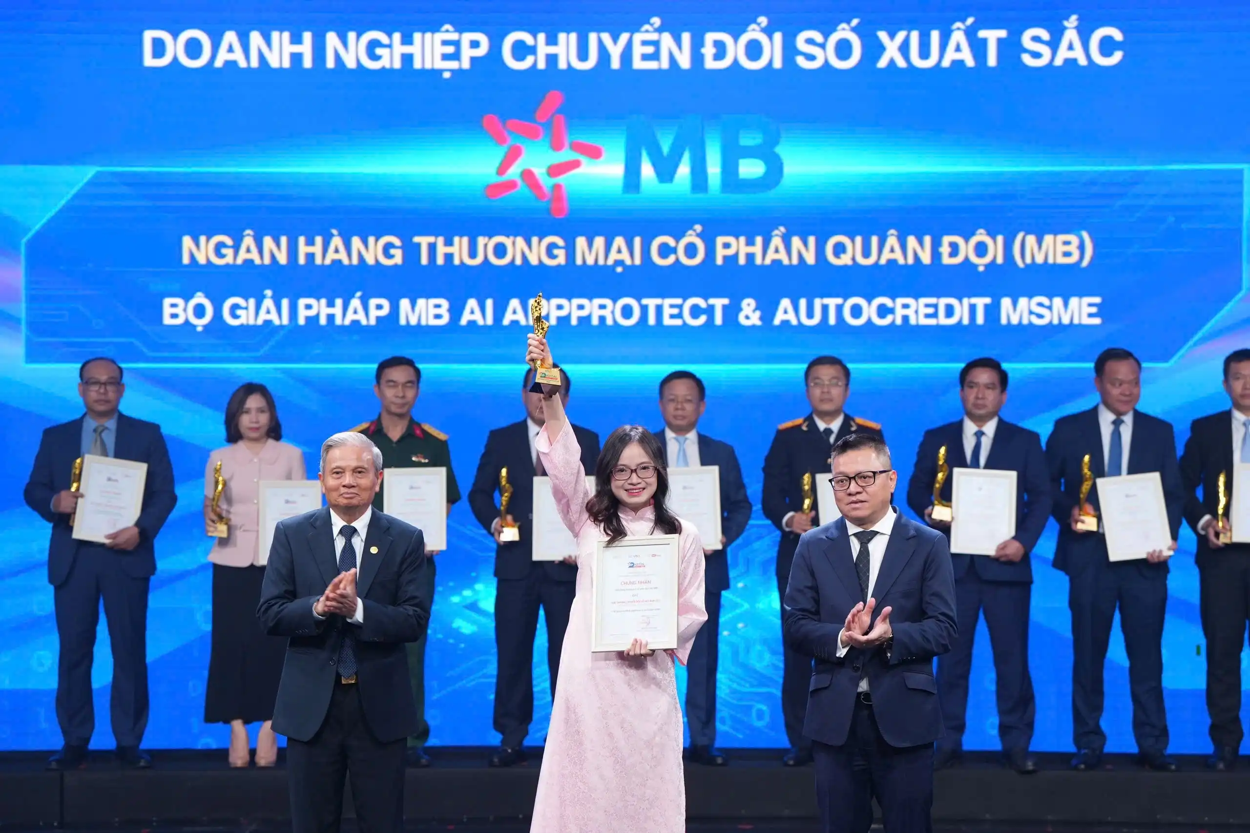 MB nhận giải thưởng: Chuyển đổi số Việt Nam 2025 với bộ giải pháp công nghệ tiên phong